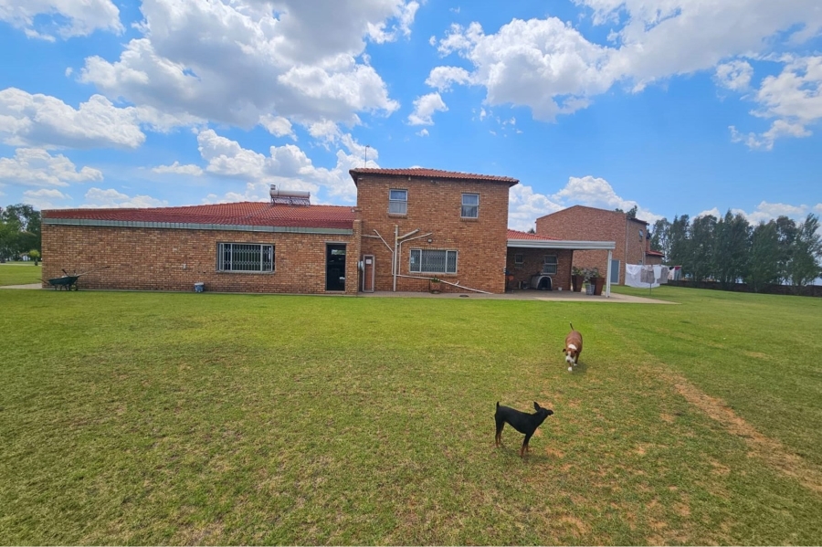 3 Bedroom Property for Sale in Oranjeville Free State